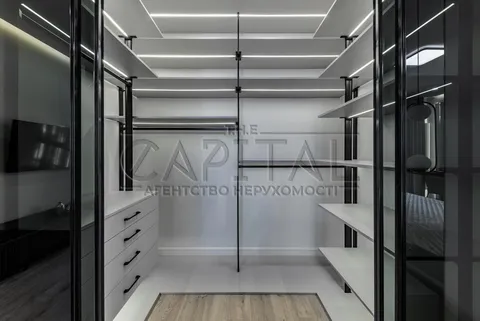 Аренда  квартира Киевская обл., Киев, Хмельницкого Богдана ул., 58а - 13/29