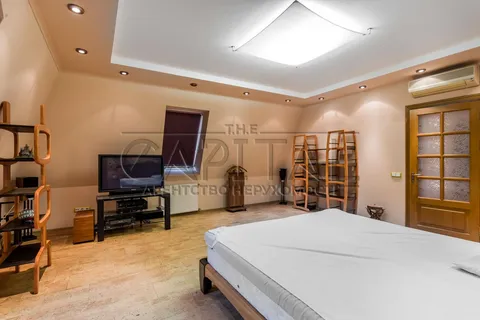 Аренда  квартира Киевская обл., Киев, Аллы Горской ул., 8 - 11/35