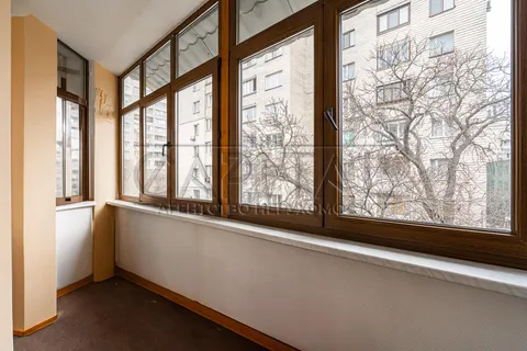 Аренда  квартира Киевская обл., Киев, Михаила Омельяновича-Павленко ул., 14/12 - 23/23