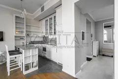 Аренда  квартира Киевская обл., Киев, Кожемяцкая ул., 20б