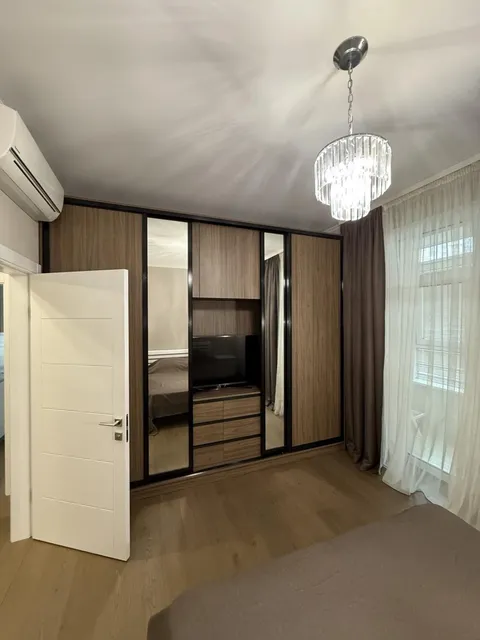 Аренда  квартира Киевская обл., Киев, Леси Украинки ул., 7В - 3/11