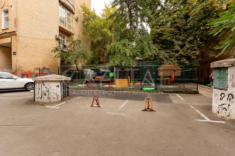 Аренда  квартира Киевская обл., Киев, Хмельницкого Богдана ул., 61 - 28/29