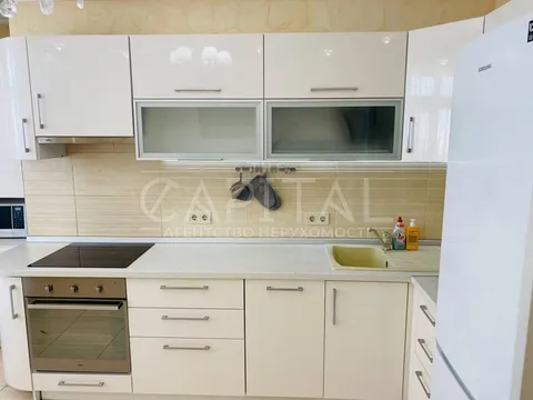 Аренда  квартира Киевская обл., Киев, Днепровская ул., 26И - 9/32