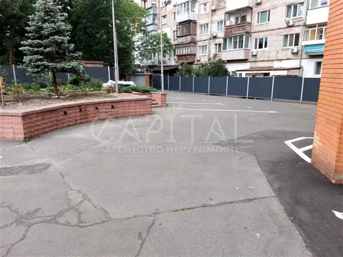 Аренда  квартира Киевская обл., Киев, Лескова ул., 1а - 27/33