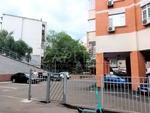 Аренда  квартира Киевская обл., Киев, Лескова ул., 1а - 28/33