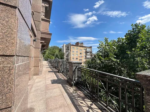 Аренда  квартира Киевская обл., Киев, Франко Ивана ул., 4Б - 32/38