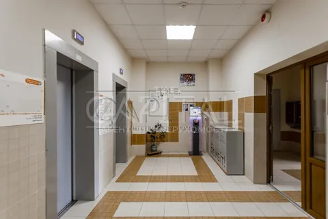 Аренда  квартира Киевская обл., Киев, Героев полка «Азов» ул., 8 - 35/48
