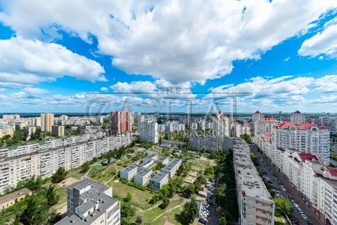 Аренда  квартира Киевская обл., Киев, Оболонская ул., 26 - 29/33