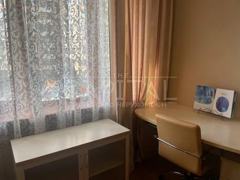 Аренда  квартира Киевская обл., Киев, Старонаводницкая ул., 4Б - 24/39