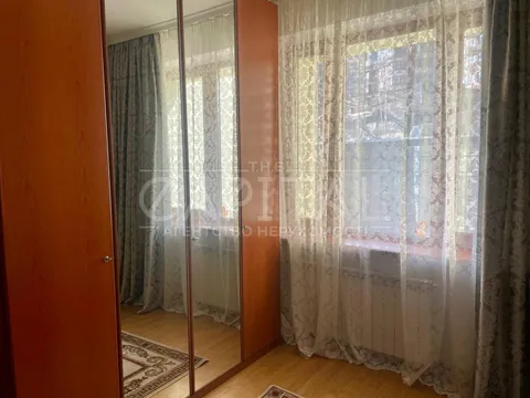 Аренда  квартира Киевская обл., Киев, Старонаводницкая ул., 4Б - 30/39