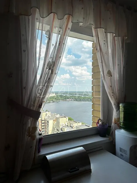 Аренда  квартира Киевская обл., Киев, Владимира Ивасюка ул., 12ж - 7/12