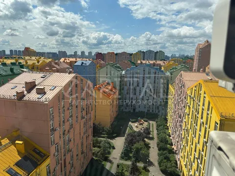 Аренда  квартира Киевская обл., Киев, Регенераторная ул., 4 - 14/33