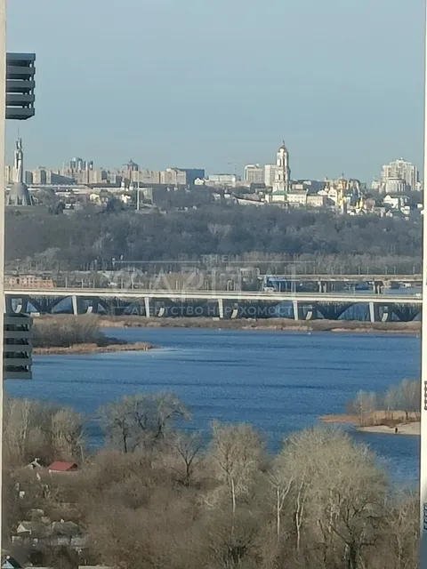 Аренда  квартира Киевская обл., Киев, Днепровская наб. ул., 18 a - 11/26