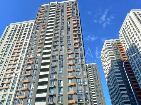 Аренда  квартира Киевская обл., Киев, Днепровская наб. ул., 18 a - 13/26