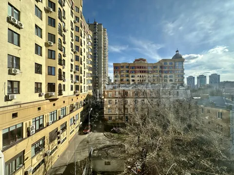 Аренда  квартира Киевская обл., Киев, Полтавская ул.,  - 19/20