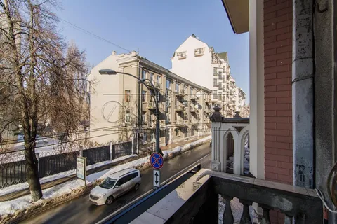 Аренда  офисное помещение Киевская обл., Киев, Шелковичная ул., 21 - 18/19