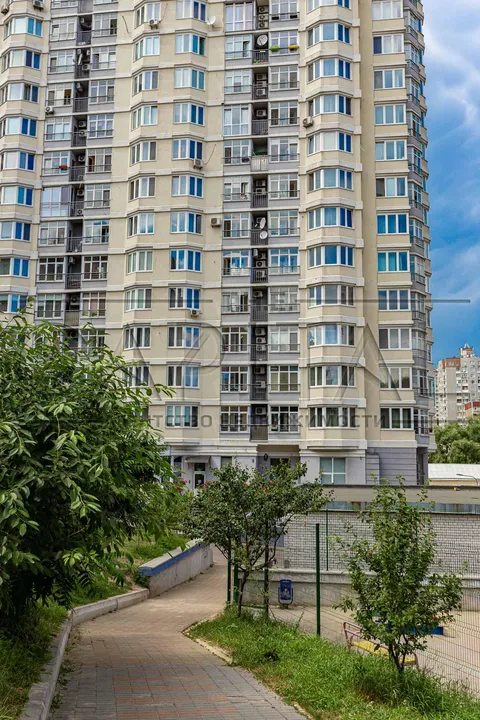 Аренда  коммерческое помещение Киевская обл., Киев, Николая Голего ул., 7в - 35/37