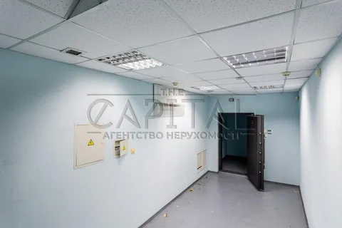 Аренда  офисное помещение Киевская обл., Киев, Бажана Николая ул., 12 - 13/15