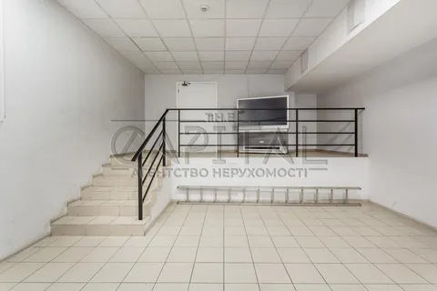 Аренда  коммерческое помещение Киевская обл., Киев, Антоновича ул., 90/92 - 4/16