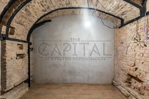 Аренда  коммерческое помещение Киевская обл., Киев, Межигорская ул., 3/7 - 4/13