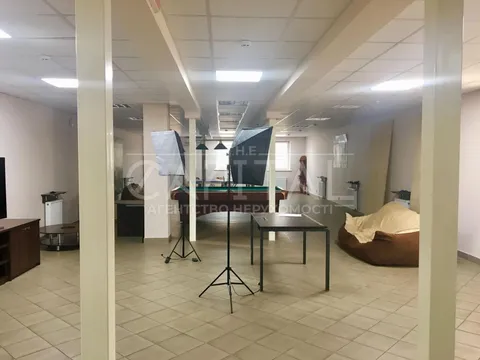 Аренда  офисное помещение Киевская обл., Киев, Боткина ул., 4а - 3/8