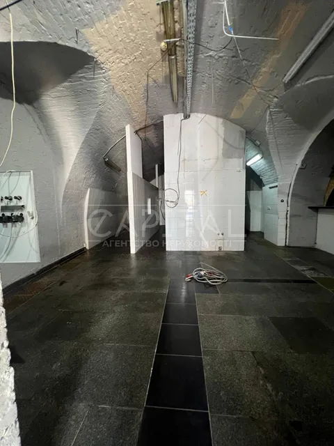 Аренда  коммерческое помещение Киевская обл., Киев, Коновальца Евгения ул., 44 - 22/24