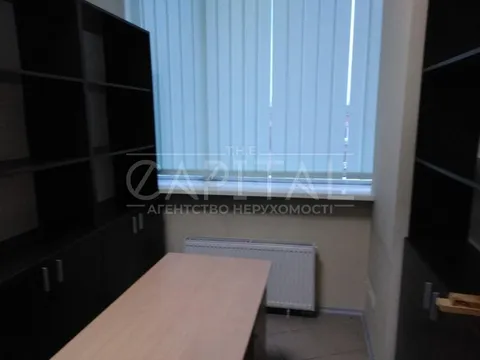 Аренда  офисное помещение Киевская обл., Киев, Соборности ул.,  - 3/4