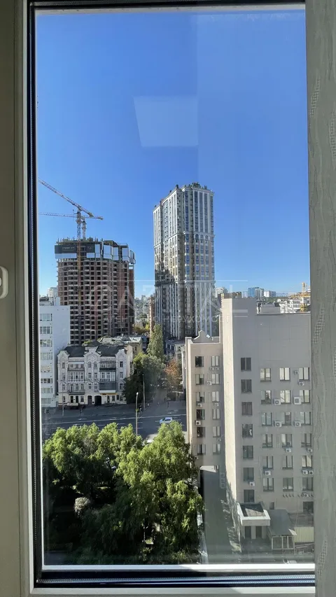 Аренда  офисное помещение Киевская обл., Киев, Антоновича ул., 33В - 8/16