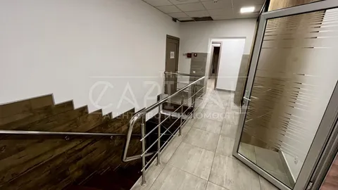 Аренда  офисное помещение Киевская обл., Киев, Деловая ул., 2б - 18/26
