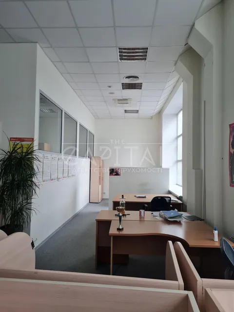 Аренда  офисное помещение Киевская обл., Киев, Василия Сурикова ул., 3 - 6/26