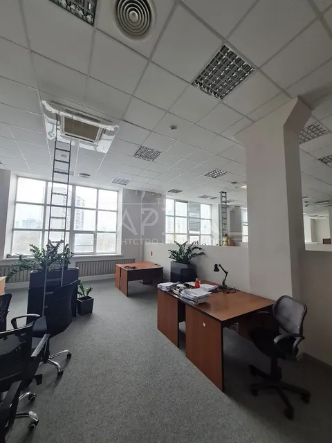 Аренда  офисное помещение Киевская обл., Киев, Василия Сурикова ул., 3 - 16/26