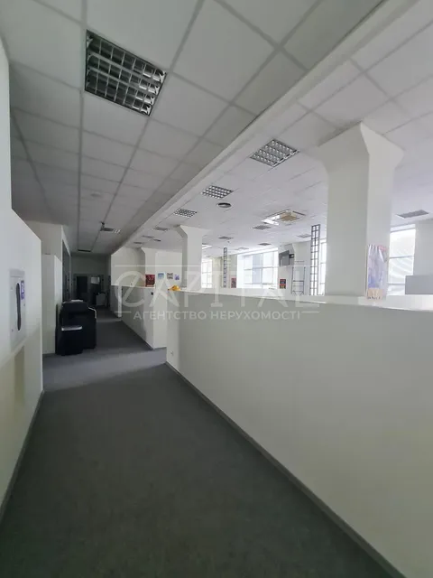Аренда  офисное помещение Киевская обл., Киев, Василия Сурикова ул., 3 - 22/26