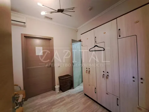 Аренда  офисное помещение Киевская обл., Киев, Мирного Панаса ул.,  - 19/27