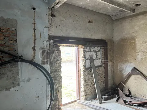 Аренда  коммерческое помещение Киевская обл., Росава, Підгірний ул.,  - 26/40