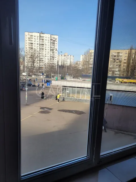 Аренда  коммерческое помещение Киевская обл., Киев, Глушкова Академика ул., 31А - 16/18