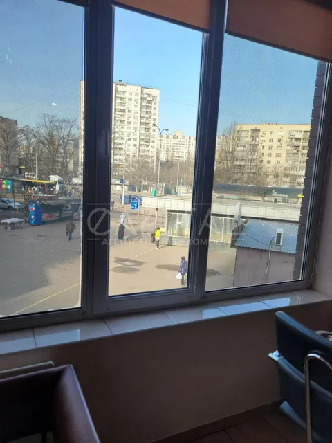 Аренда  коммерческое помещение Киевская обл., Киев, Глушкова Академика ул., 31А - 17/18