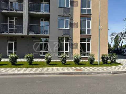 Аренда  коммерческое помещение Киевская обл., Киев, Заболотного Академика ул.,  - 1/9