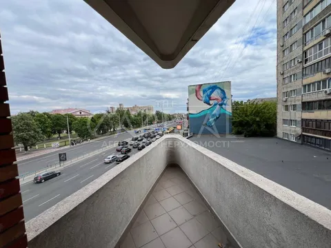 Аренда  офисное помещение Киевская обл., Киев, Леси Украинки ул., 30В - 15/20