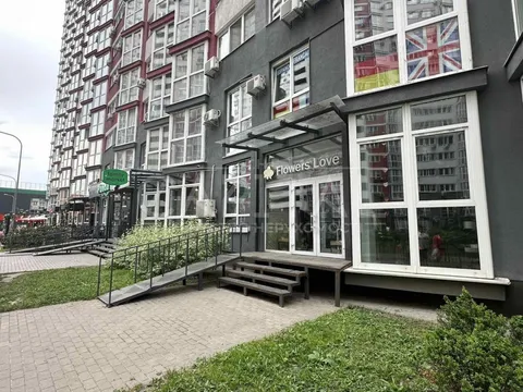 Аренда  коммерческое помещение Киевская обл., Киев, Драгоманова ул., 2А - 2/10
