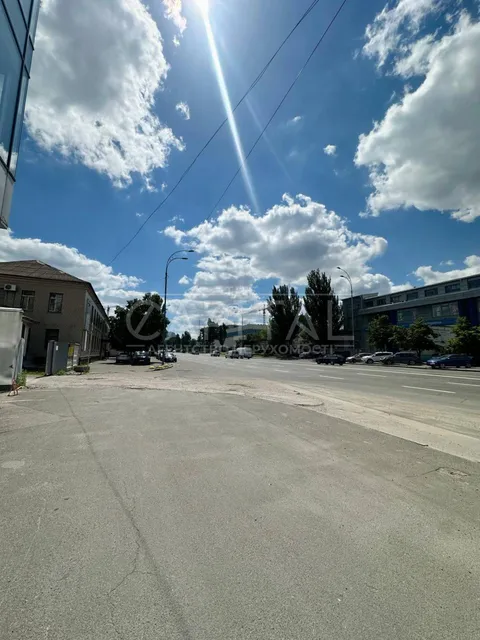 Аренда  офисное помещение Киевская обл., Киев, Новоконстантиновская ул., 2 - 13/13