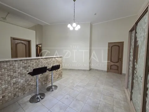 Аренда  офисное помещение Киевская обл., Киев, Старонаводницкая ул., 4в - 2/24