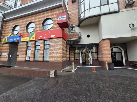 Аренда  офисное помещение Киевская обл., Киев, Старонаводницкая ул., 4в - 22/24
