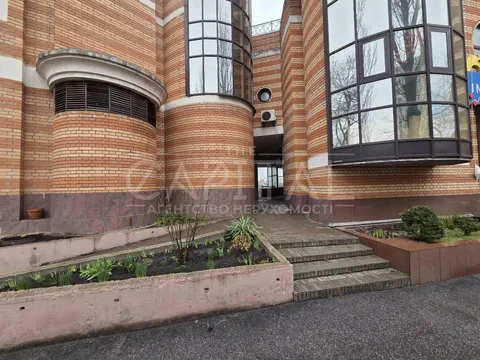 Аренда  офисное помещение Киевская обл., Киев, Старонаводницкая ул., 4в - 23/24