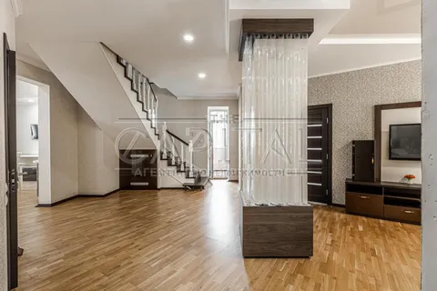 Аренда  квартира Киевская обл., Киев, ковпака ул., 17 - 24/57