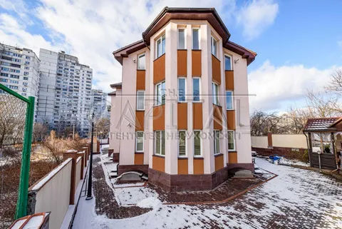 Аренда  коммерческое помещение Киевская обл., Киев, Полевая ул., 61 - 1/48