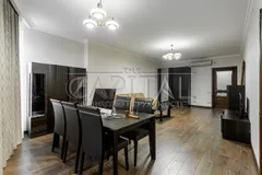 Аренда  офисное помещение Киевская обл., Киев, Кловский спуск ул., 7A