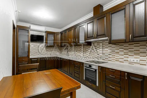 Аренда  офисное помещение Киевская обл., Киев, Кловский спуск ул., 7A - 5/20