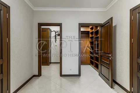 Аренда  офисное помещение Киевская обл., Киев, Кловский спуск ул., 7A - 9/20