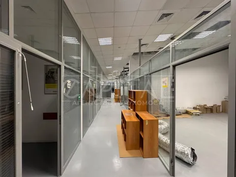 Аренда  офисное помещение Киевская обл., Киев, Котельникова Михаила ул.,  - 2/16
