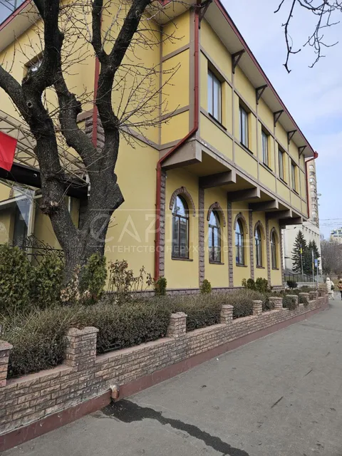 Аренда  офисное помещение Киевская обл., Киев, Генерала Алмазова ул., 12 - 3/49